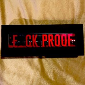 Jeffrey Star mascara